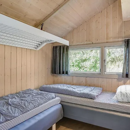 Beach Front Home In Middelfart With Sauna Дом отдыха *